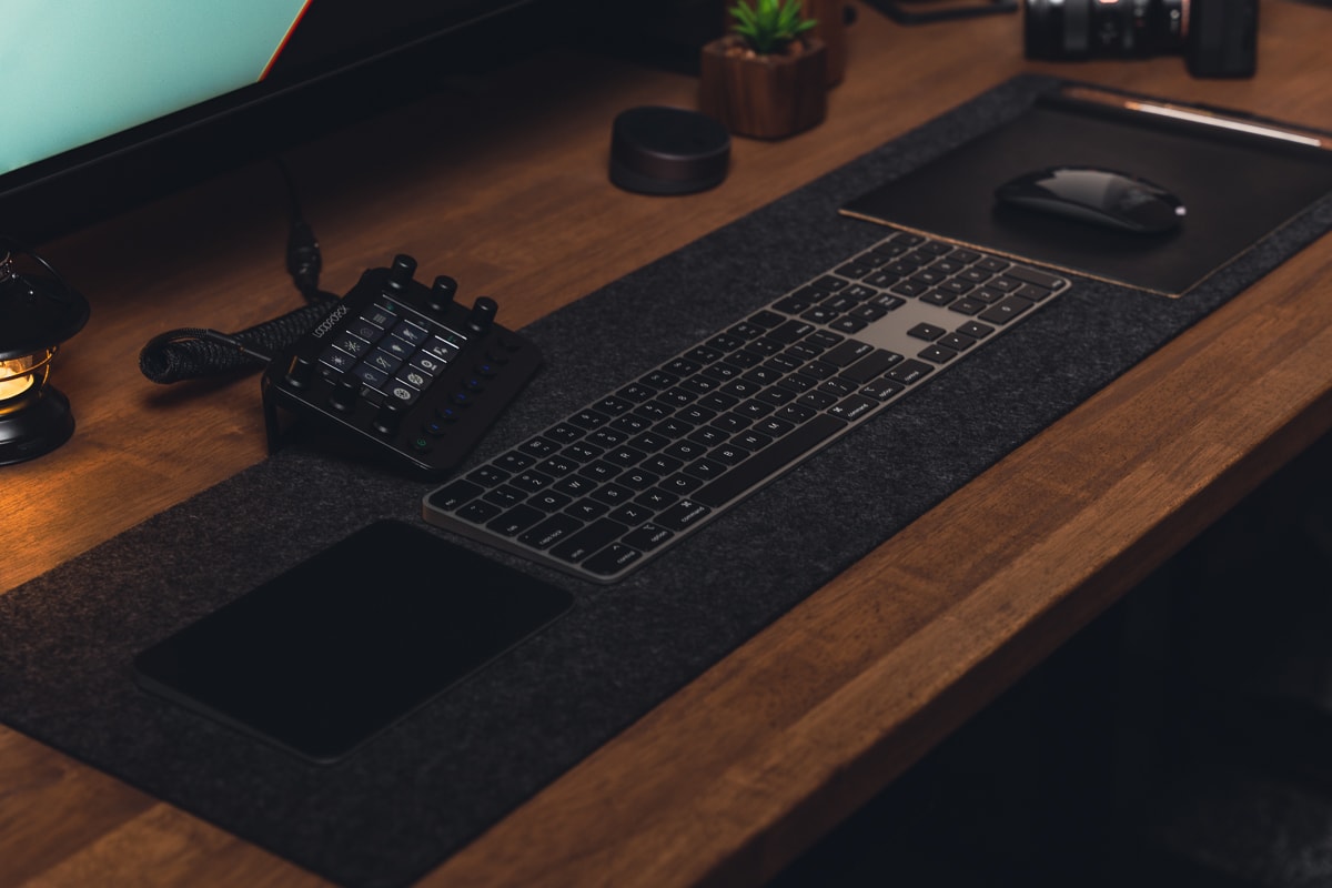 真っ黒！Magic Mouse、Magic Trackpad、Magic Keyboard ブラック