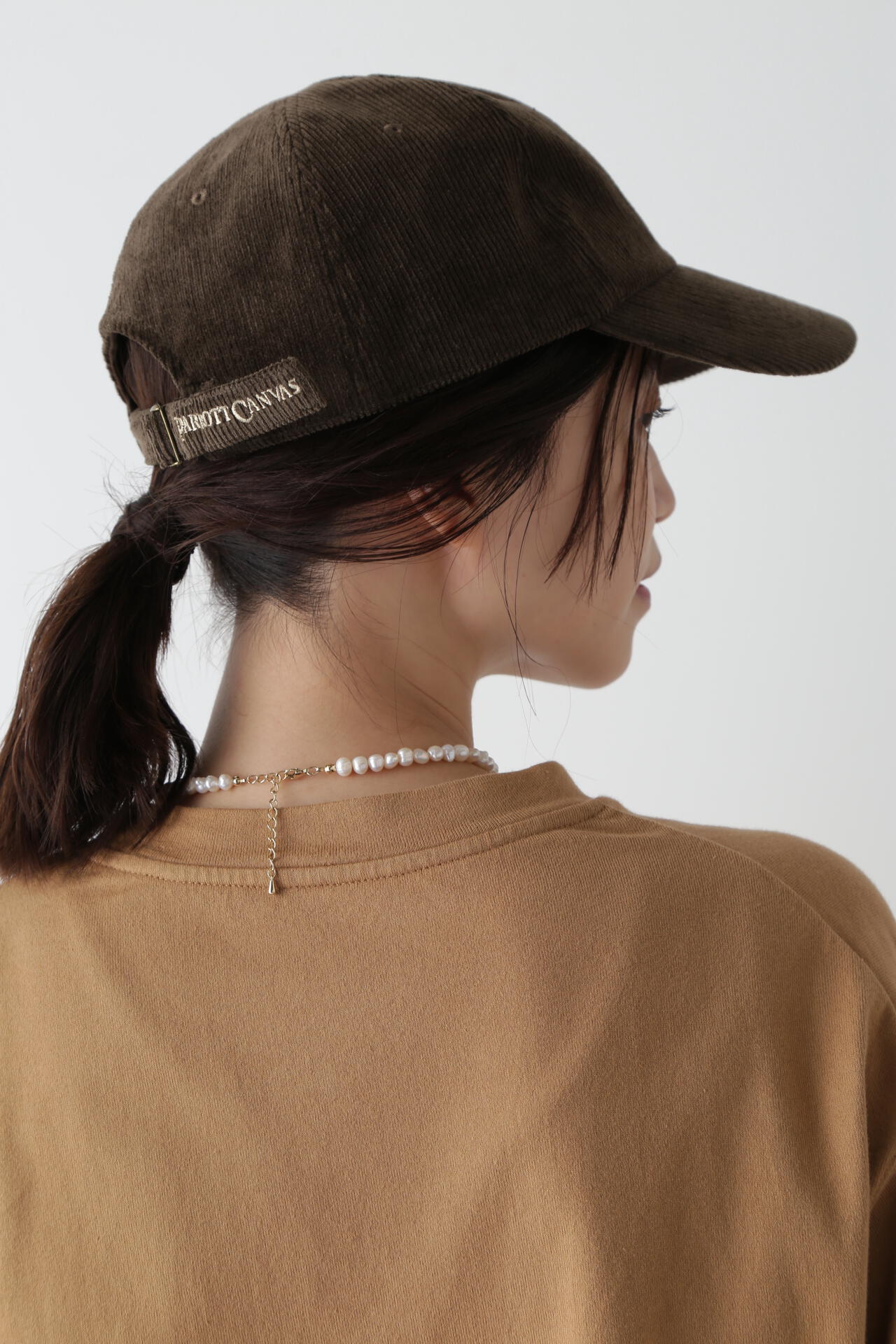 PARROTTCANVAS】コーデュロイキャップ | human woman（ヒューマン