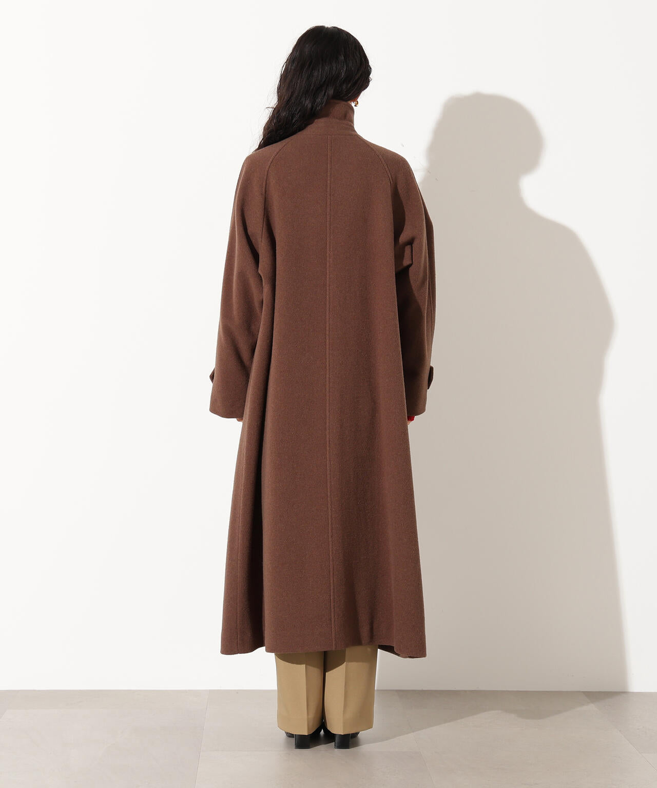 岸本セシルさん着用】ステンカラーロングコート | N. Natural Beauty