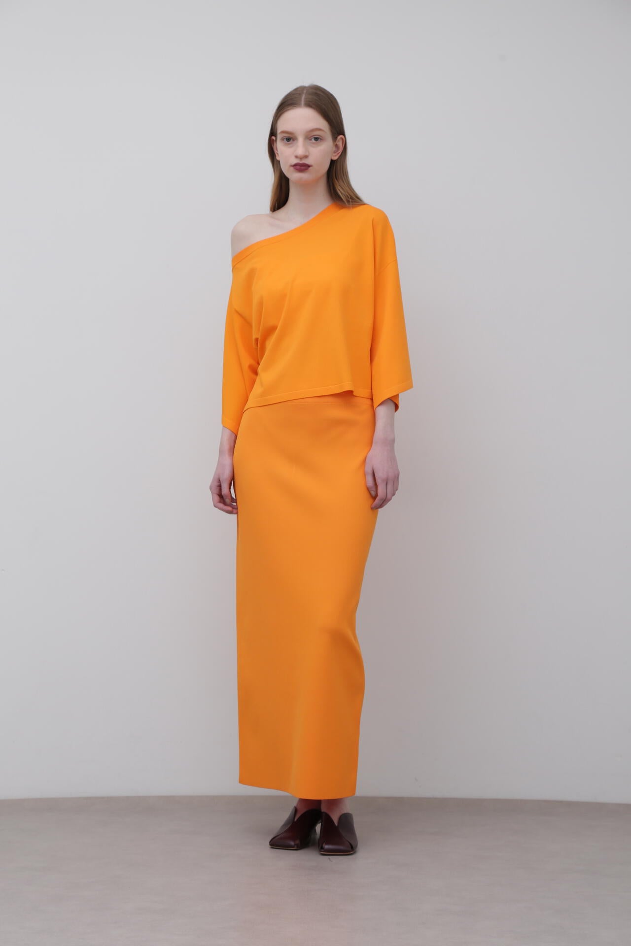 UNiPH＞ソフトストレッチニットプルオーバー | ADORE（アドーア