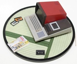 おっさん感涙!! 「pasocomMini MZ-80C」を見て触った | マイナビニュース