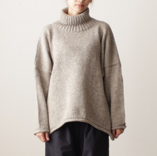 utilite(ユティリテ) ペルーハイランドタートルネックプルオーバー
