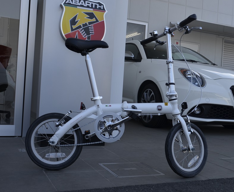 函館 折りたたみ自転車 fiat500 ホワイト 函館 折りたたみ自転車