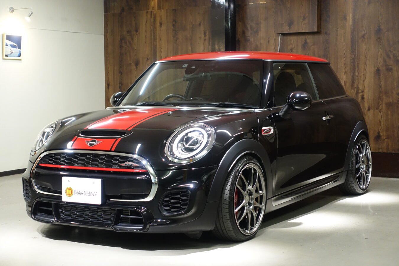 MINI JCW】F56 ミッドナイトブラック|MINI GARAGE PARADOX
