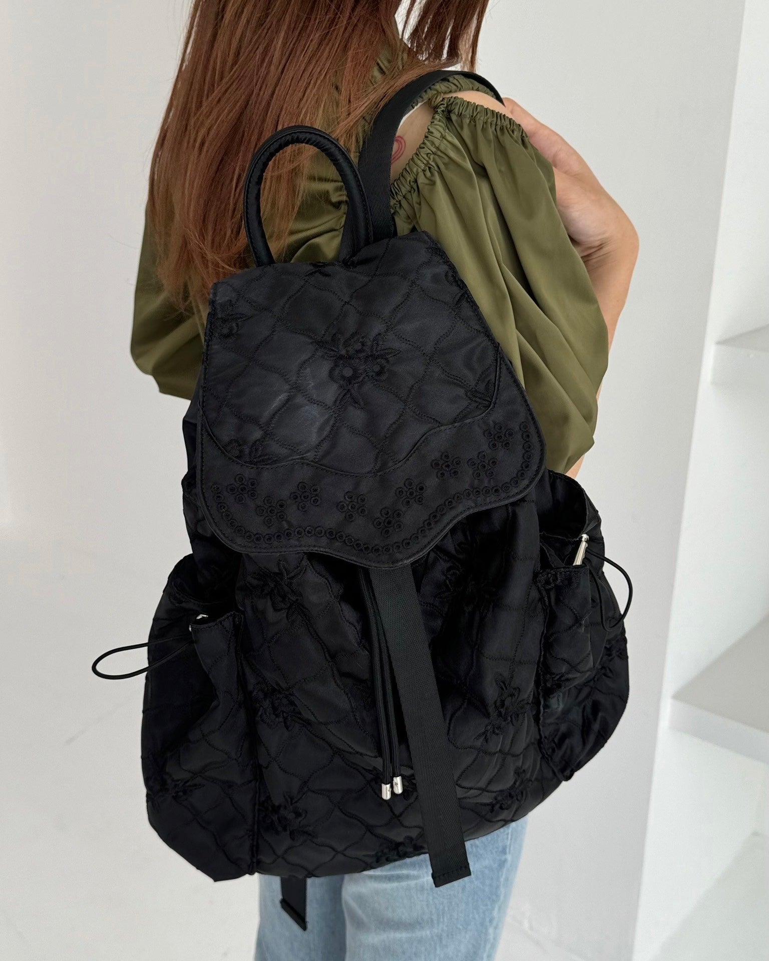 pointe backpack (black)