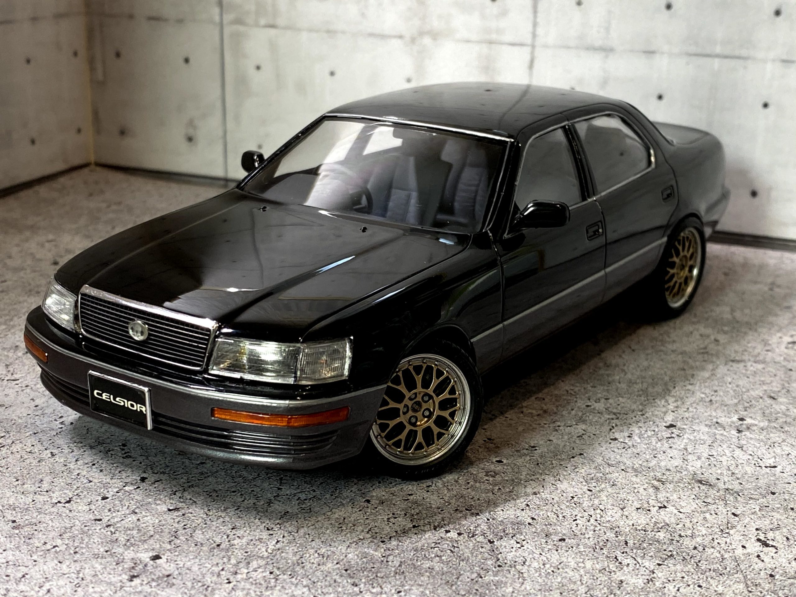 制作】TAMIYA TOYOTA CELSIOR part3 | プラモの時間