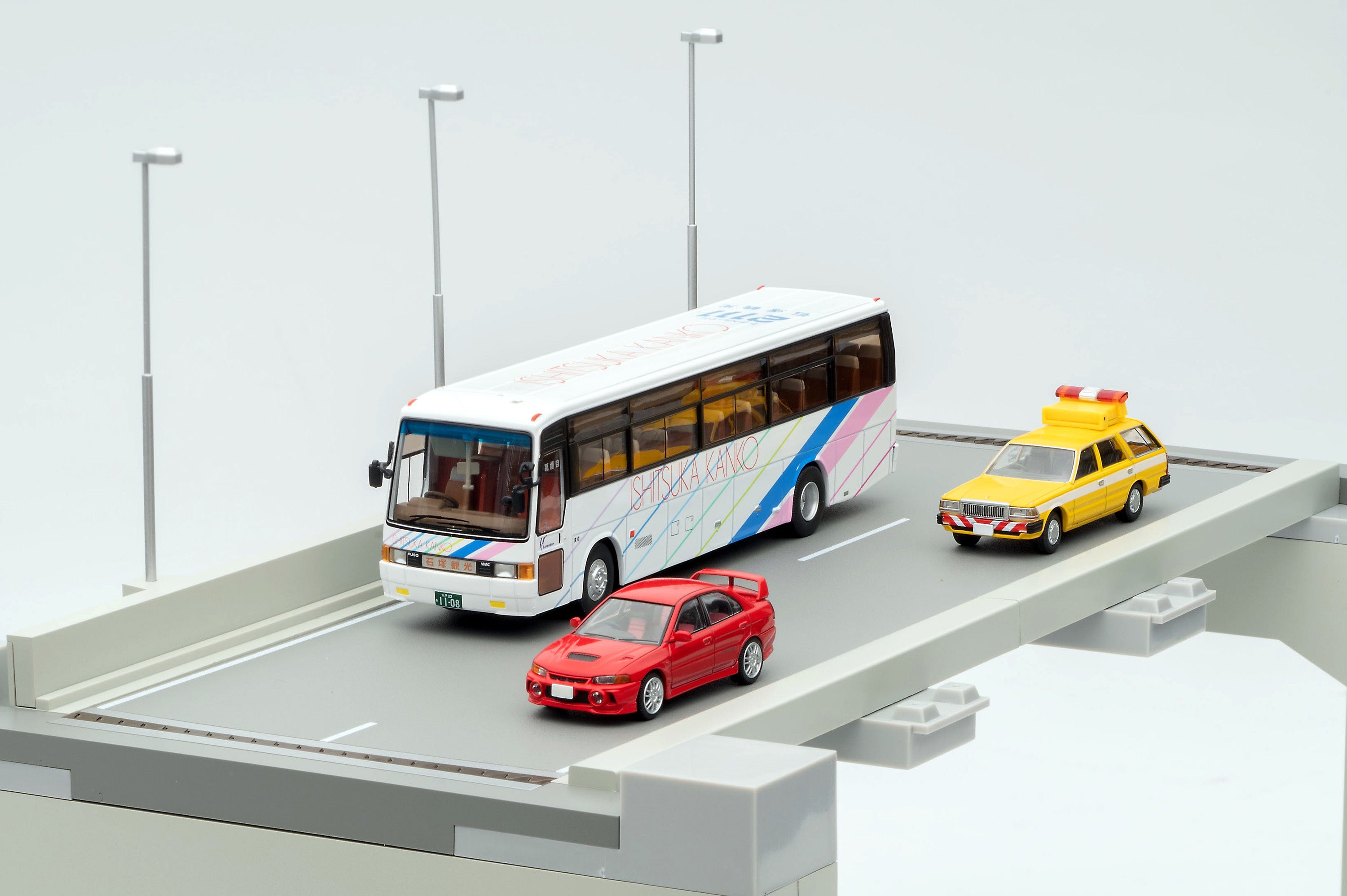 TLV 1/64 トミカラマ ヴィンテージ10a 高速道路(ストレートA) – Racing