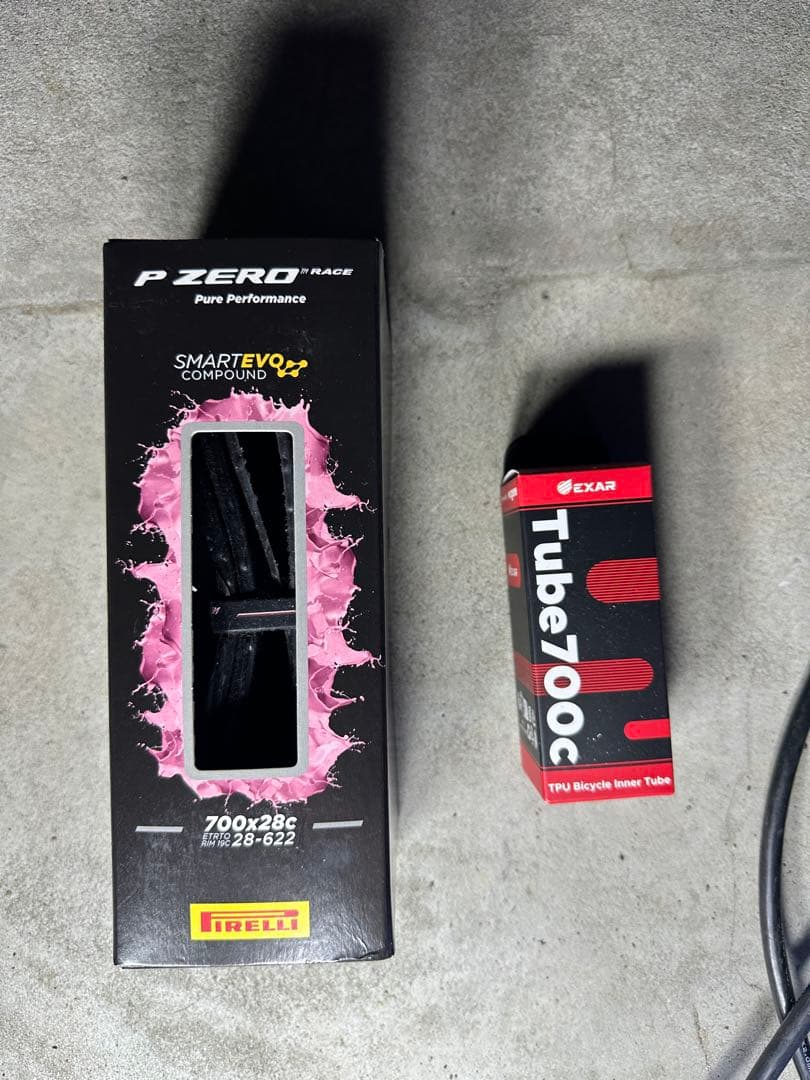 Pirelli P ZERO RACE 700x28C タイヤとチューブセット - メルカリ