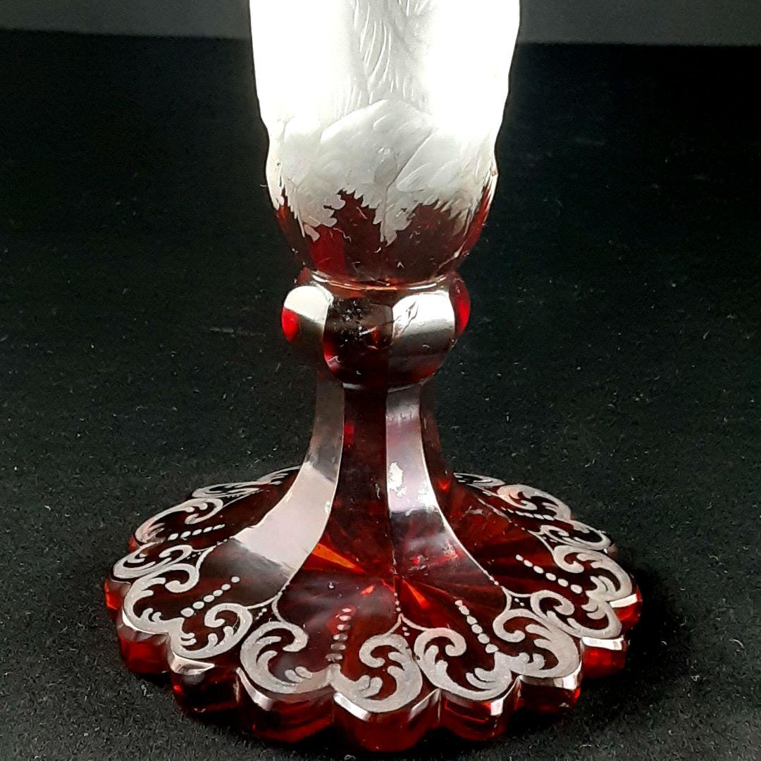 Y957 ボヘミアガラス グラヴィール 赤被せガラス 鹿と風景文花瓶 一対