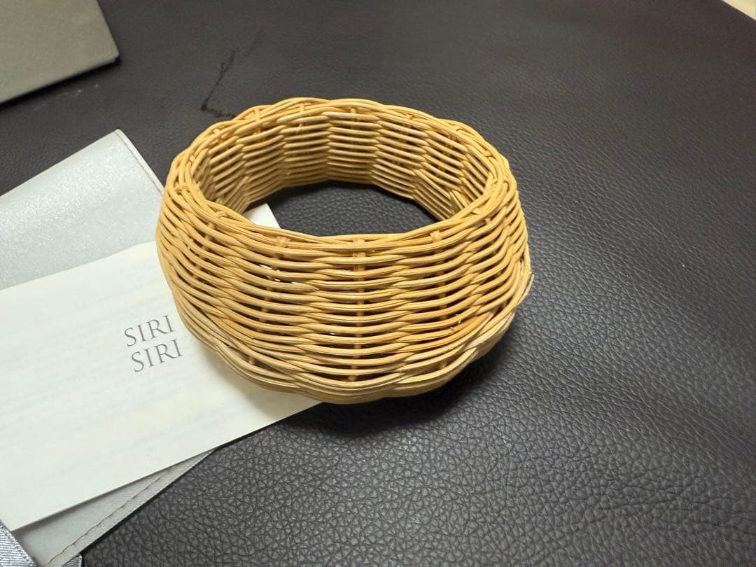 SIRISIRI 籐バングル arabesque - メルカリ