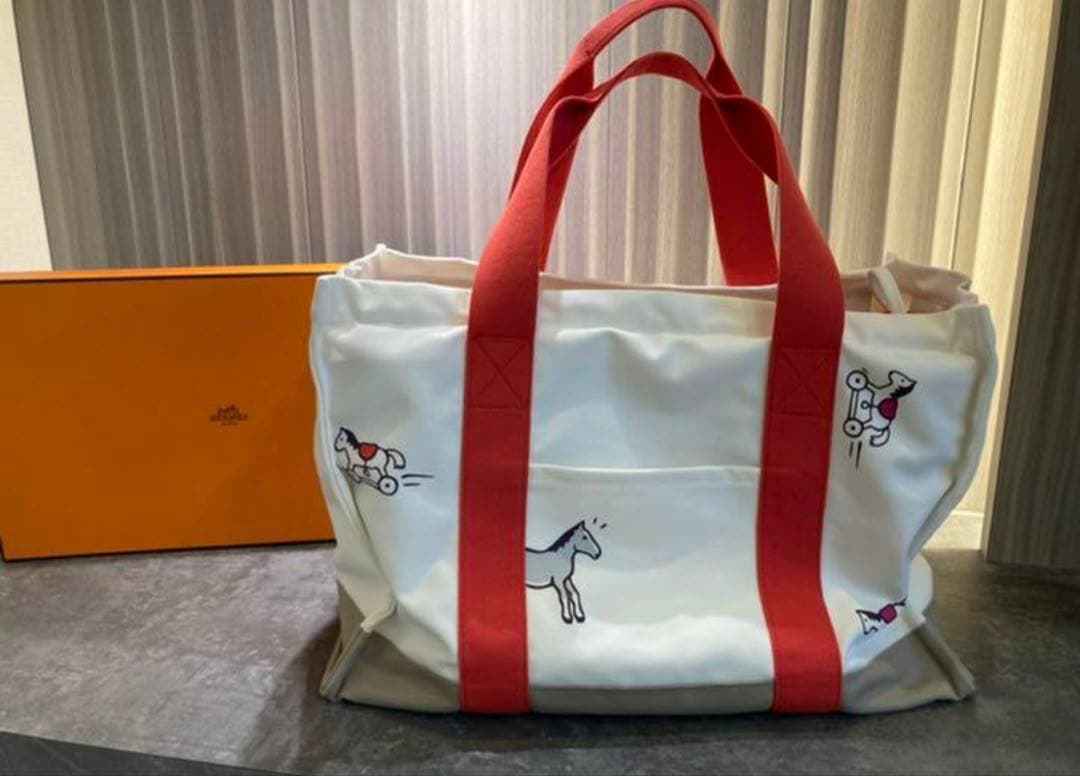 HERMES ホワイト マザーズバッグ ホワイト（白）系 HERMES(エルメス) マザーズバッグ(ベビー・キッズ