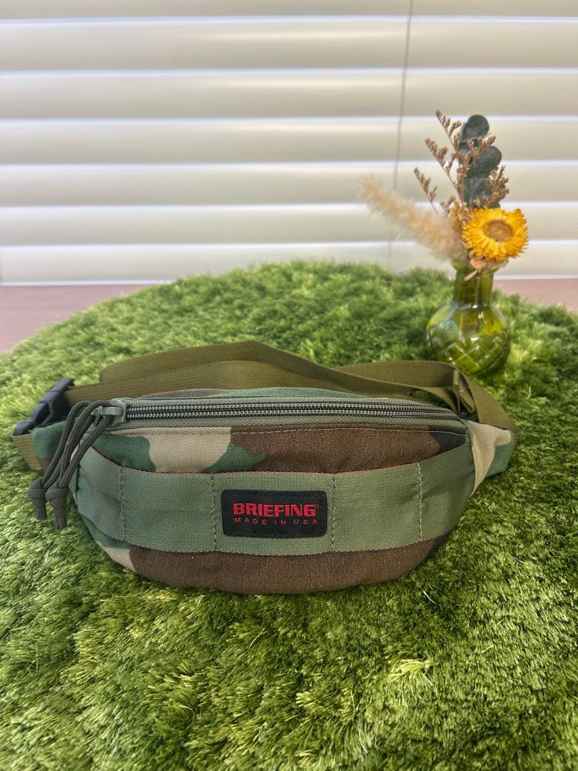 未使用級 BRIEFING 迷彩 ブリーフィング アメリカ製 usa製 BRIEFING（ブリーフィング） MADE IN USA キーケース ZIP KEY CASE
