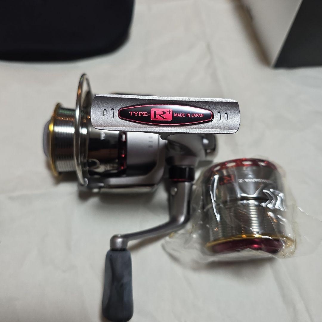 リール TEAM DAIWA -Z2506C TYPE R+