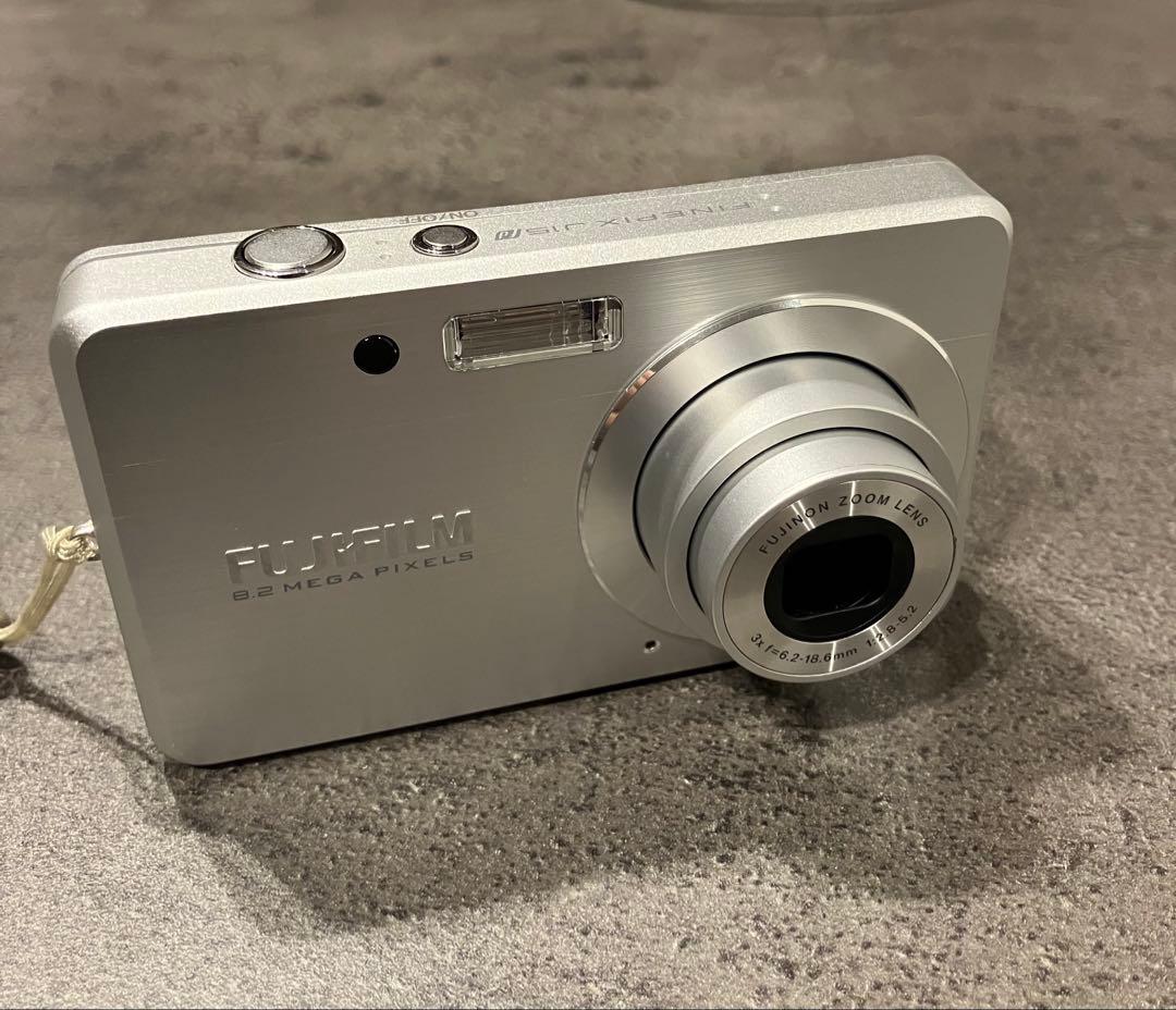 FUJIFILM 8.2メガピクセルデジタルカメラ 動作確認済み