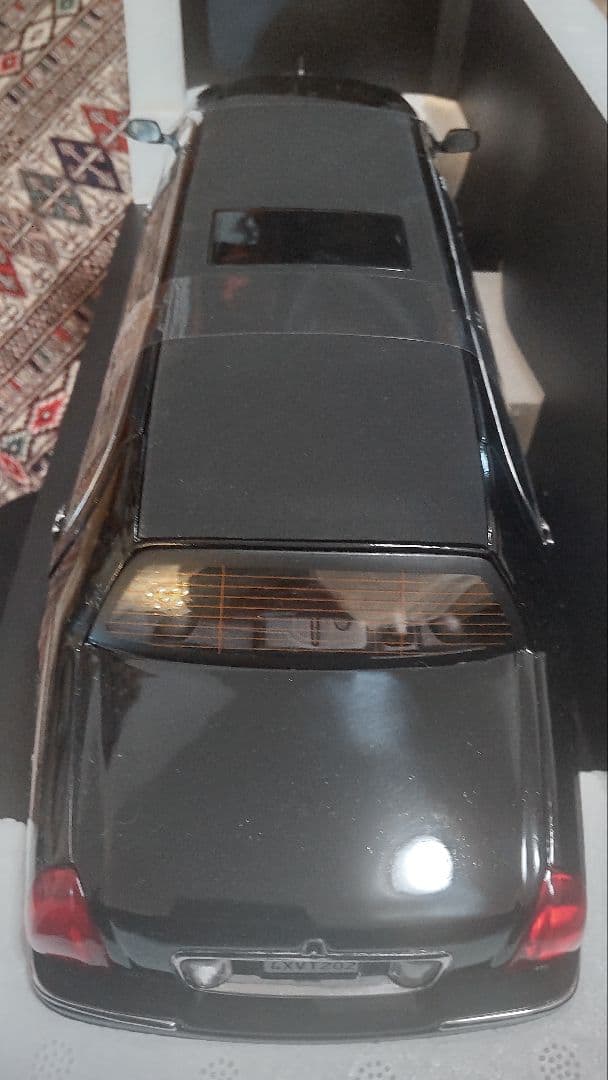 リンカーン タウンカー 2003 リムジン ミニカー サンスター 1/18