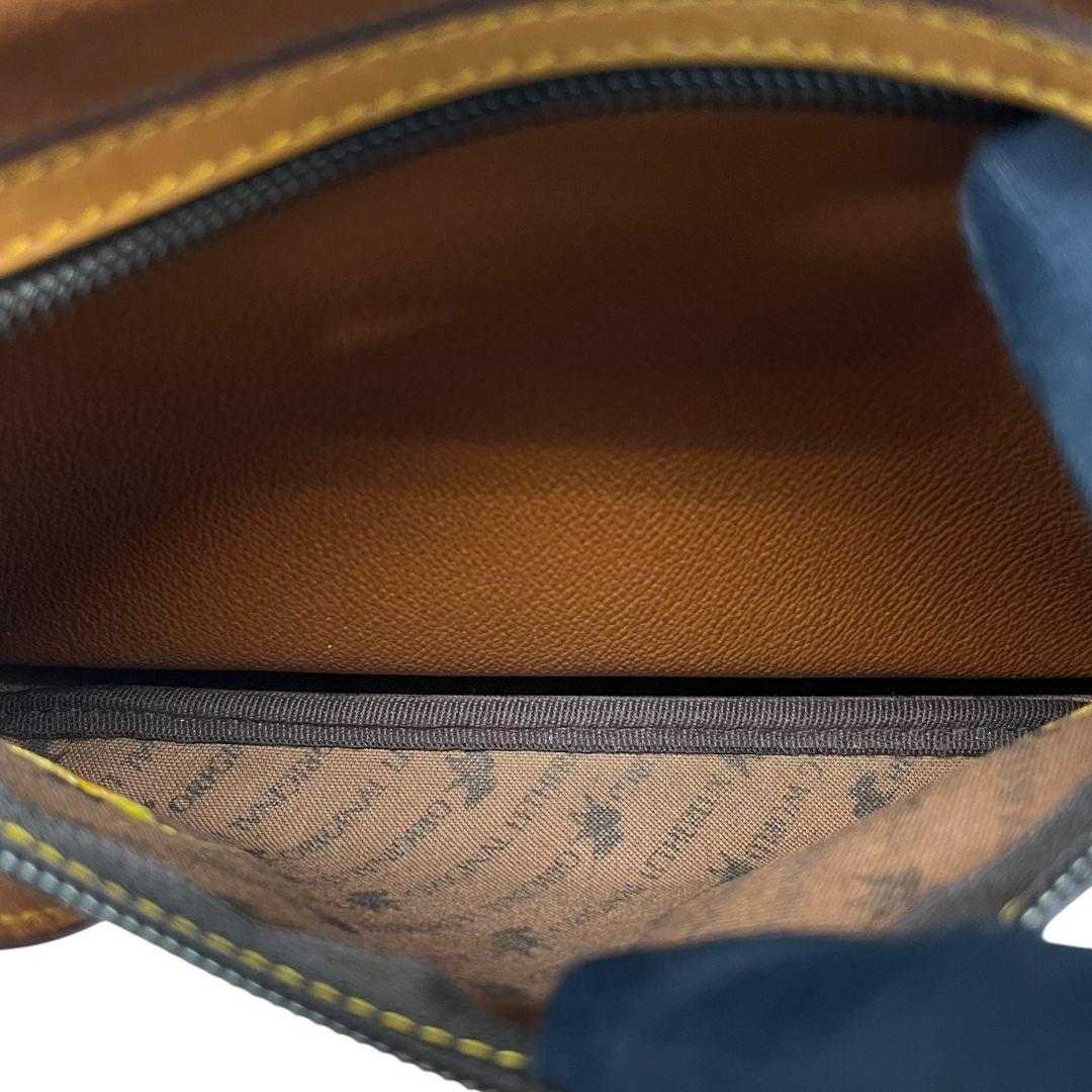 良品 】 ハンティングワールド メッセンジャーバッグ フラップベルト