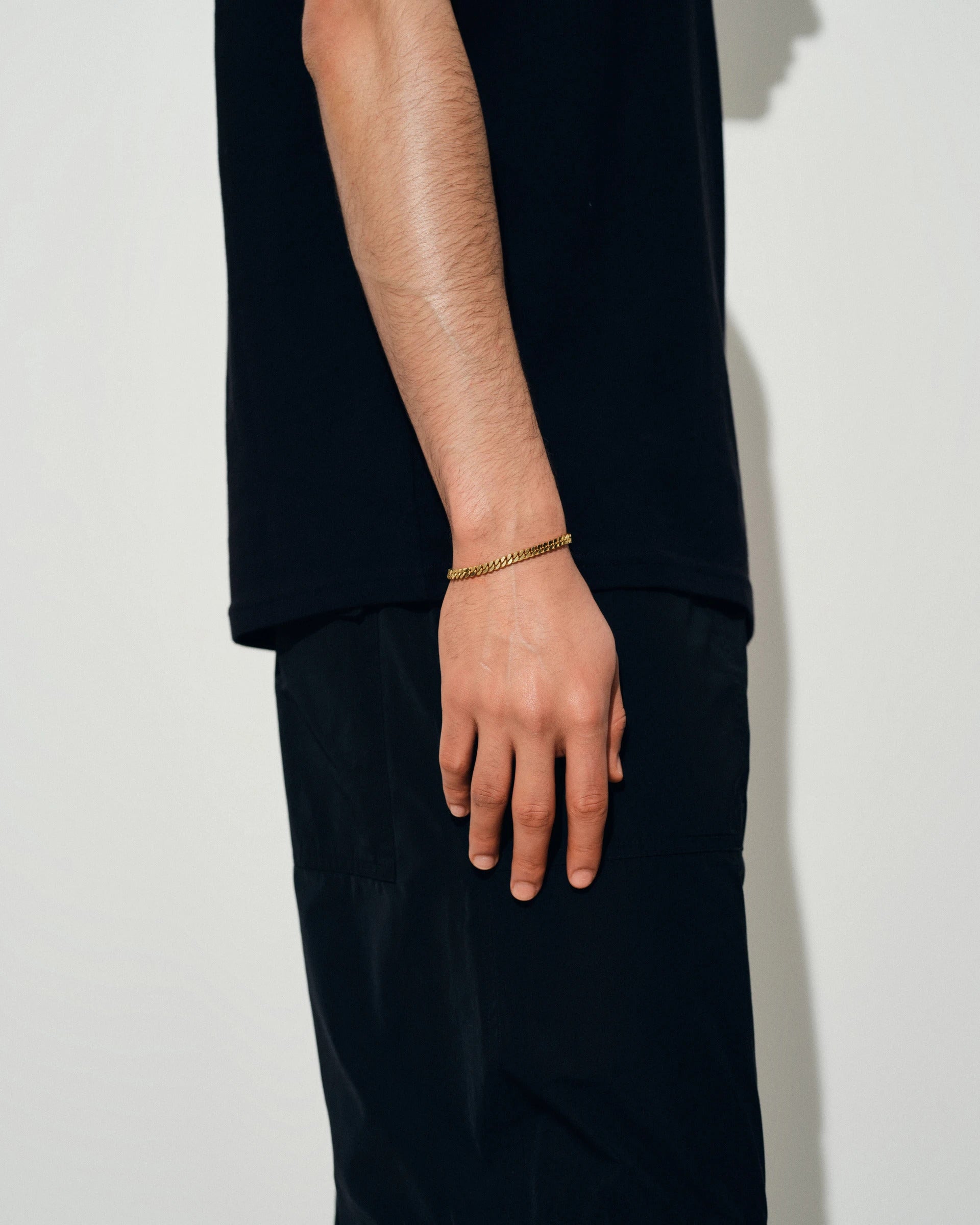 Tom Wood 18K Curb Bracelet L | STATTICS - Mens Designer Jewellery