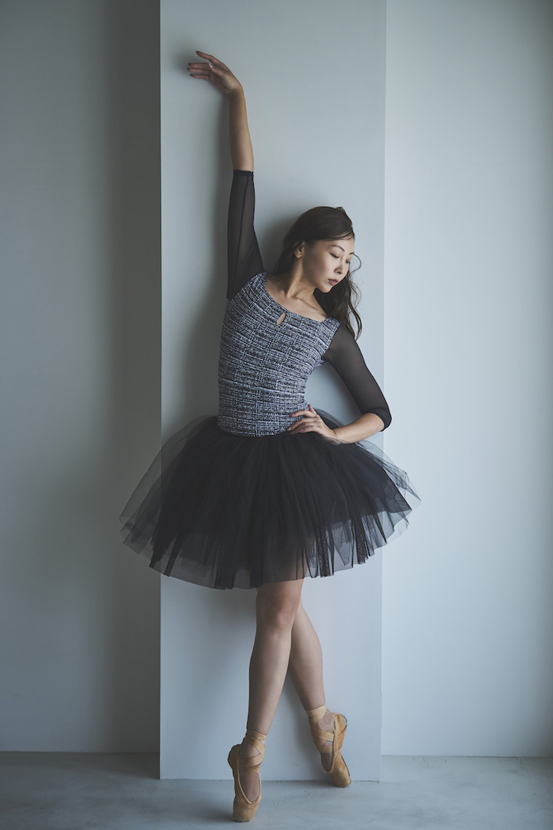 stina / type U ballerina + / black tweed