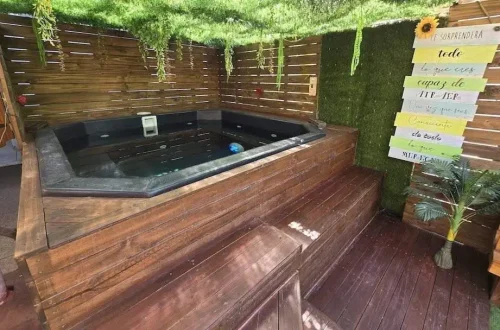 Nuestro jacuzzi exclusivo es una pausa necesaria en medio del ritmo de la ciudad