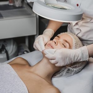 Elimina impurezas y puntos negros con nuestra Limpieza Facial Profunda